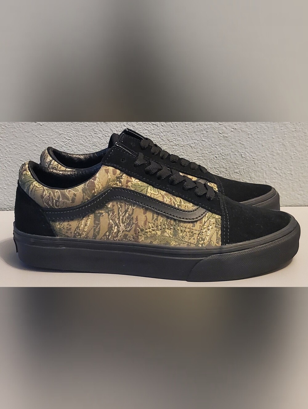 VANS Old Skool Men’s 6.5 / 8W Camo Black Suede/Canvas